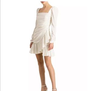 ML Monique Lhuillier
Long Sleeve Satin Dress